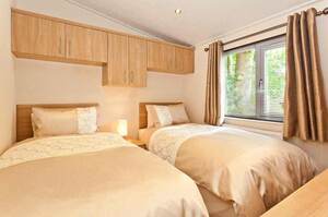 Twin Bedroom